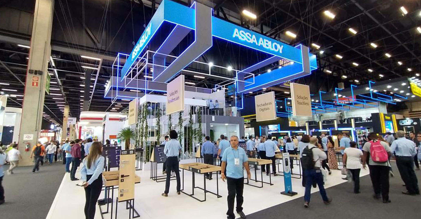 Grupo Assa Abloy Brasil participa da FEICON 2022 demonstrando suas